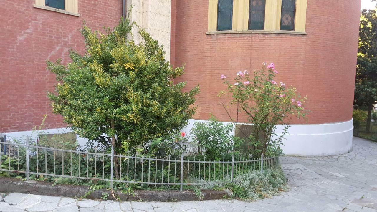 شقة Location Turistic Monolocale Nel Parco Del Santuario آستي المظهر الخارجي الصورة